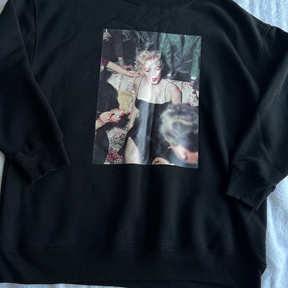 Forever 21 Black Crew Neck Sweater